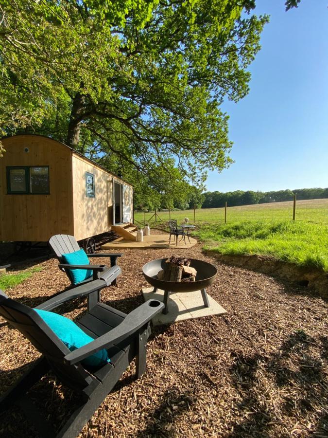 Coachroad Shepherds Huts Petworth Esterno foto