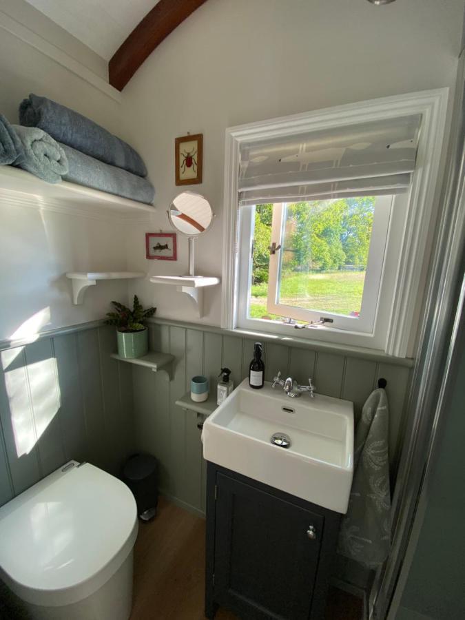 Coachroad Shepherds Huts Petworth Esterno foto